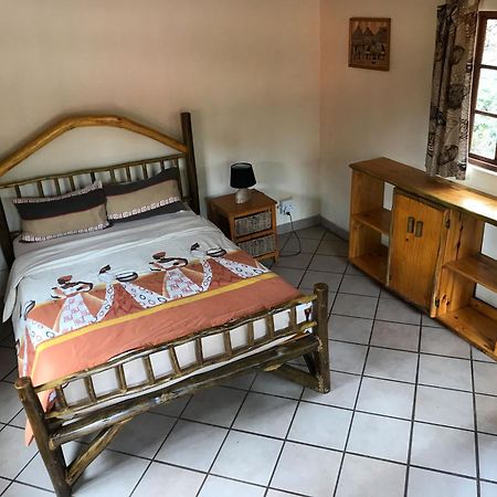 Bushbaby Lodge & Camping ฮลูฮลูเว ห้อง รูปภาพ