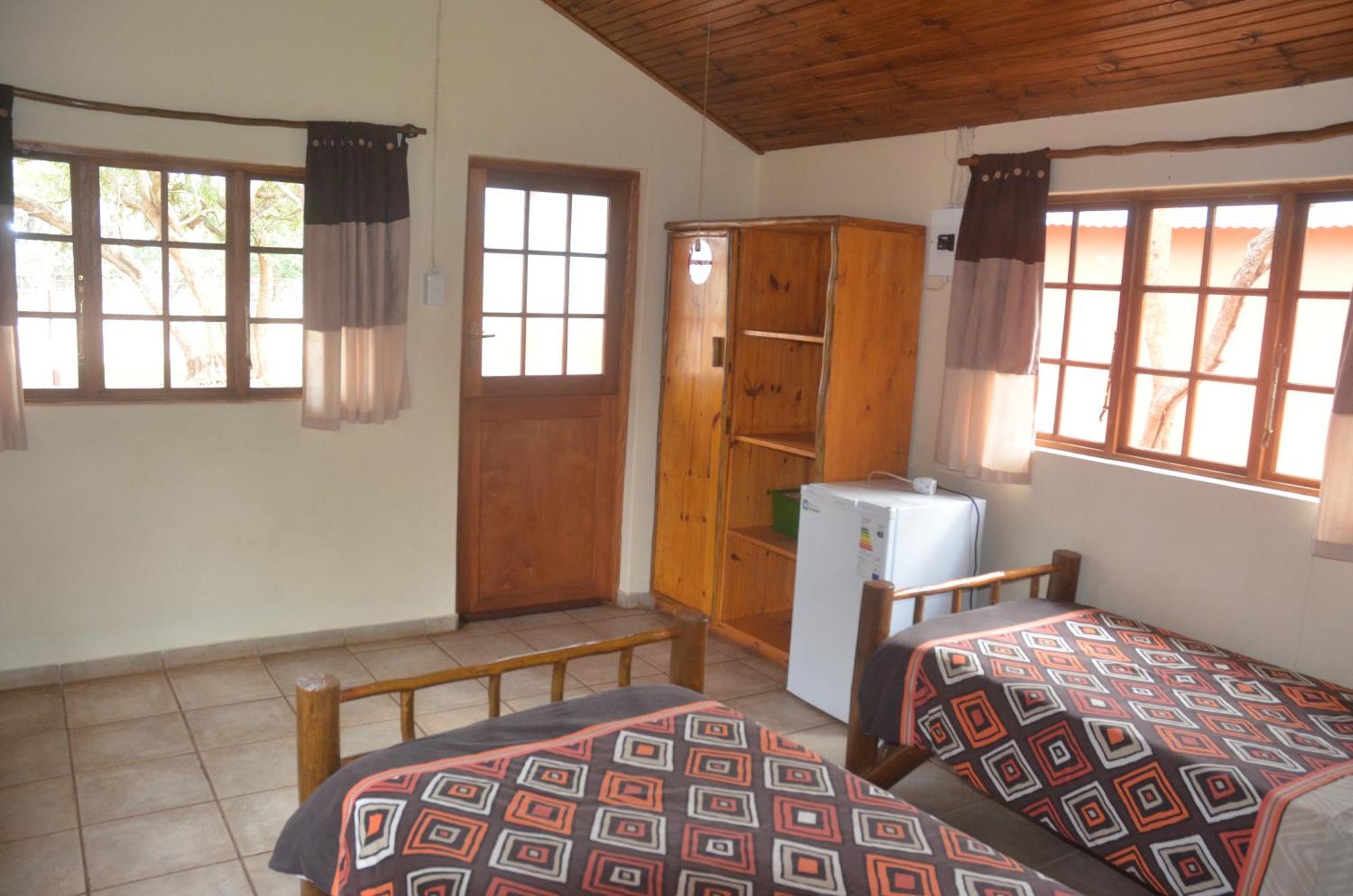 Bushbaby Lodge & Camping ฮลูฮลูเว ห้อง รูปภาพ